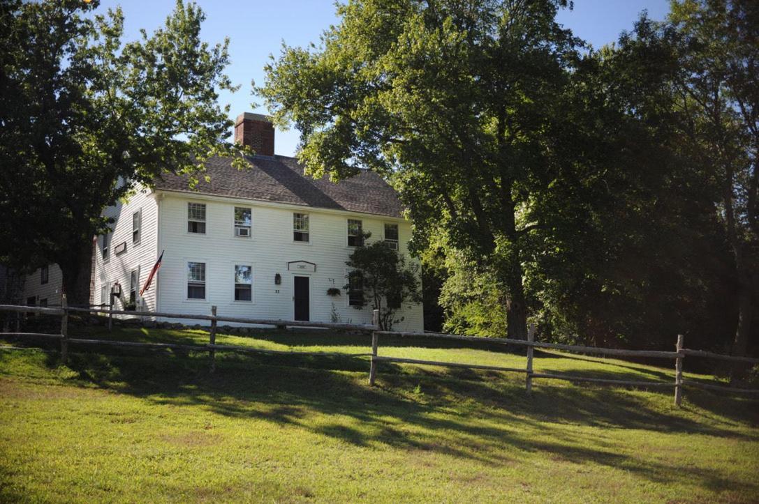 Cedar Hill Farm B & B Essex Экстерьер фото